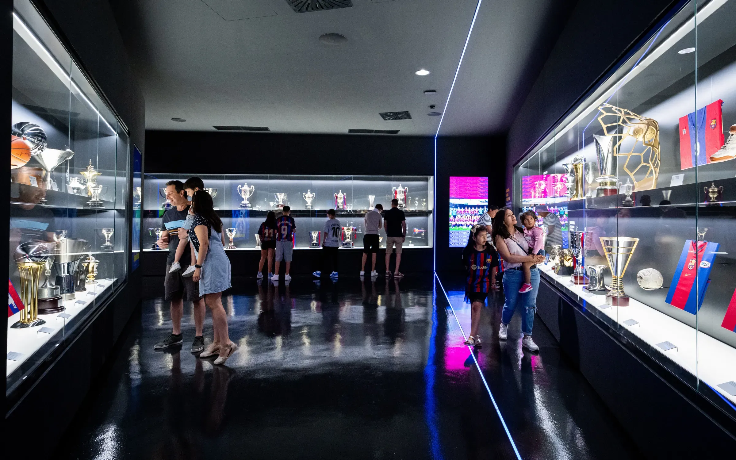 FC Barcelona 巴塞罗那足球俱乐部| HiChina by Aena